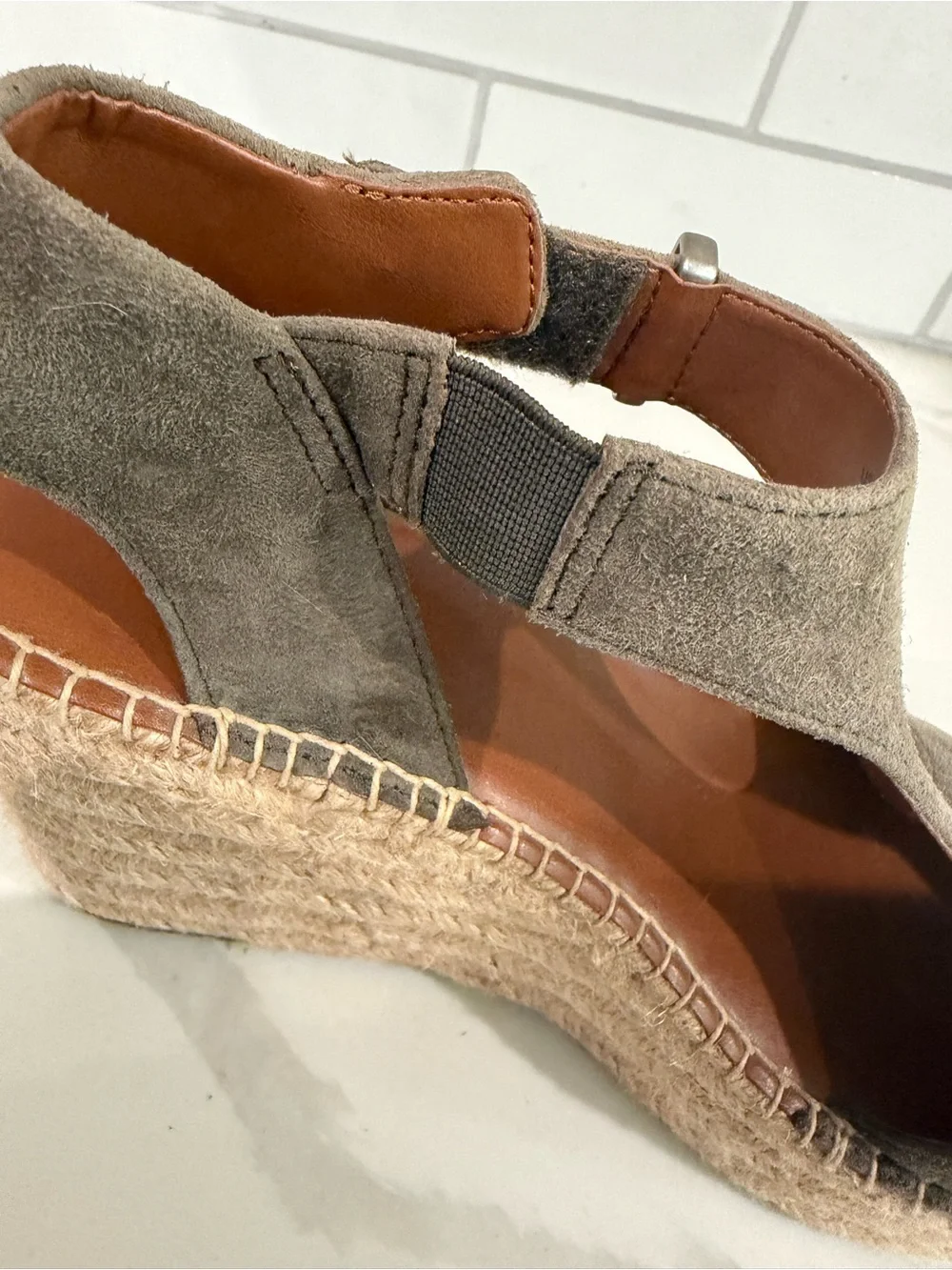 Franco Sarto Women’s Olive Suede Espadrille Wedge Sandals Size 8